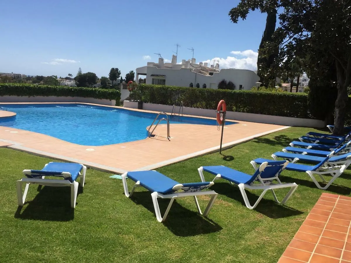 Fascinating & Luxurious Golf,Mountain & Garden View Apartment Porto Banus Marbella 0*,  Espanha