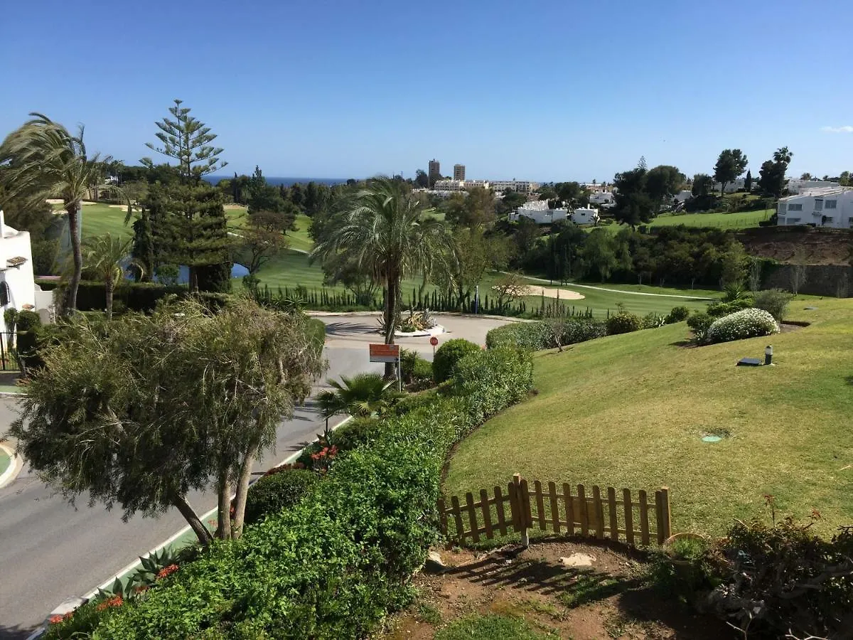 Casa de Férias Fascinating & Luxurious Golf,Mountain & Garden View Apartment Porto Banus Marbella Espanha