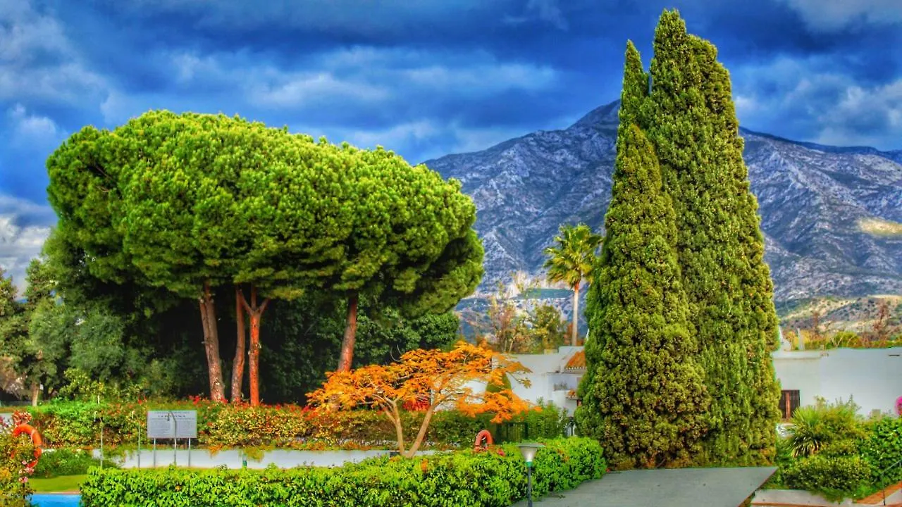 Fascinating & Luxurious Golf,Mountain & Garden View Apartment Porto Banus Marbella 0*,